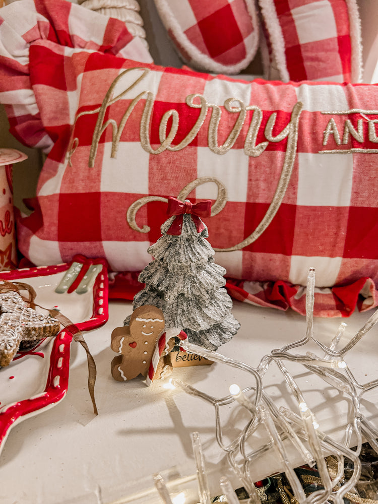 Christmas tree with Gingy Resin decor #743