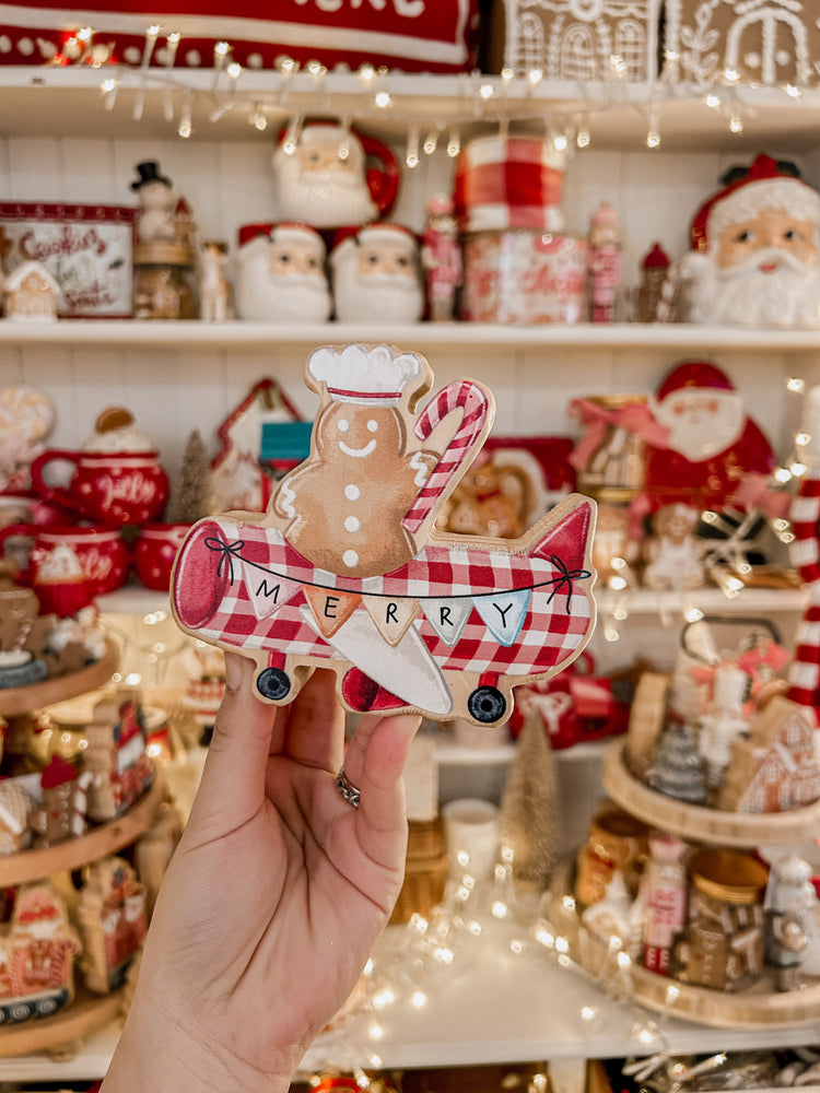 Gingerbread in gingham Plane Wooden Decor