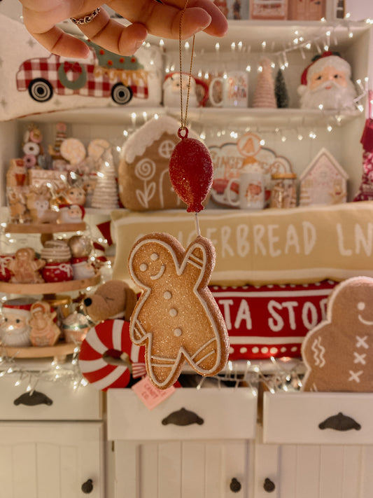 Gingerbread man with balloon ornament
