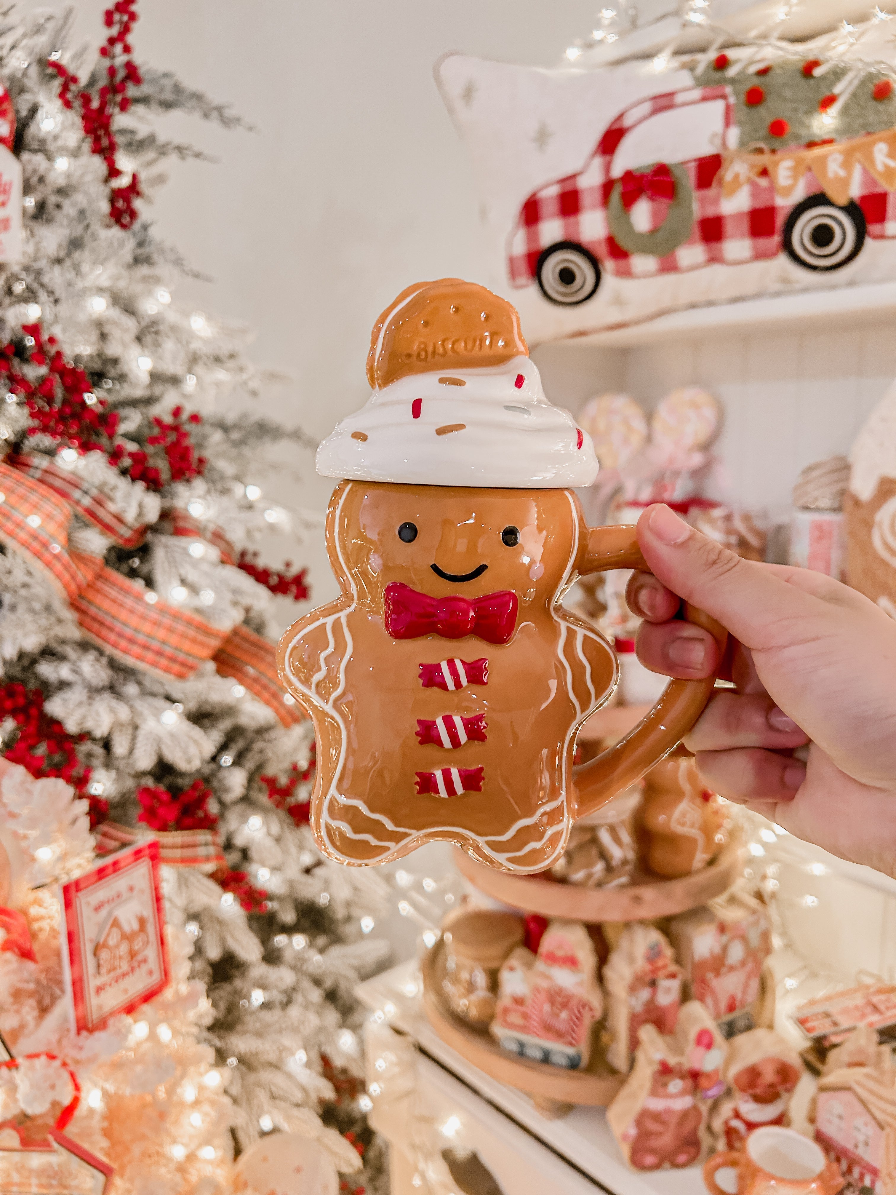 14oz Christmas Earthenware Gingerbread House Mug - Wondershop™