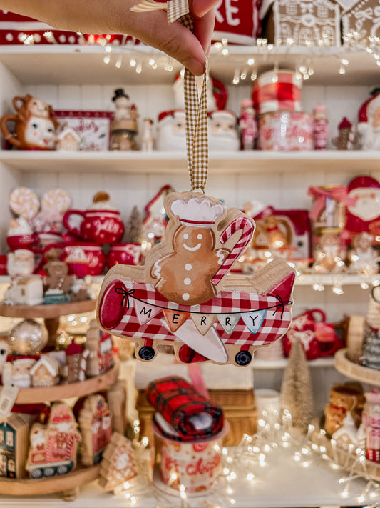 Gingerbread in gingham Plane Wooden Decor